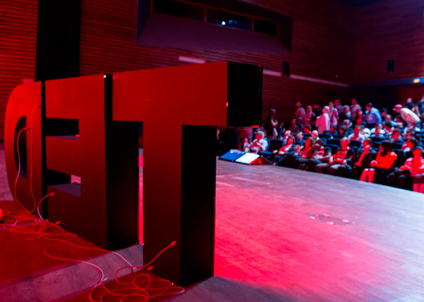11 лекций TED о дистанционном обучении, чтобы вглянуть на него по-новому