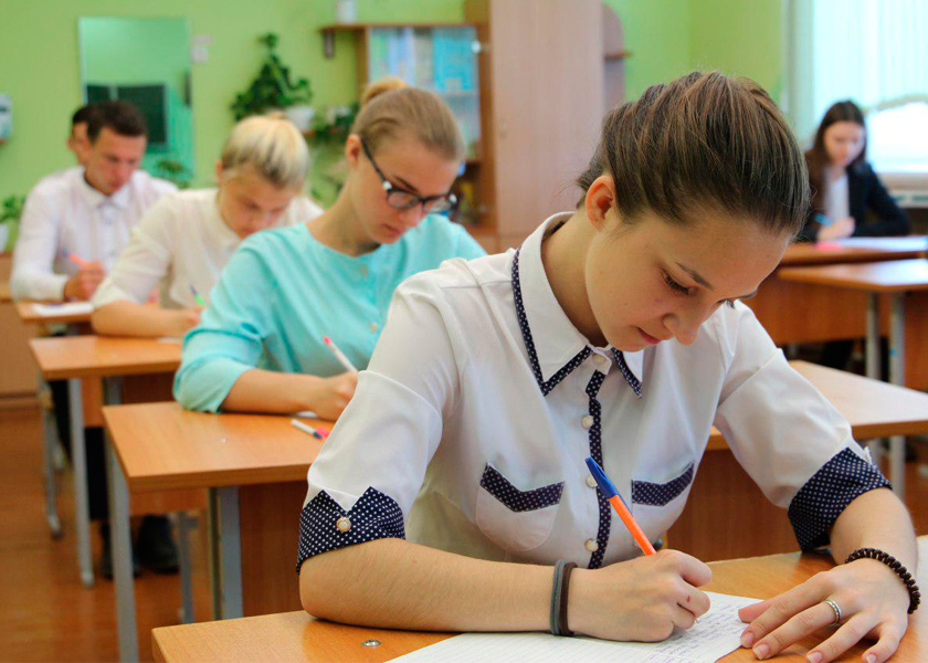 Выпускные экзамены в школах могут объединить с ЦТ