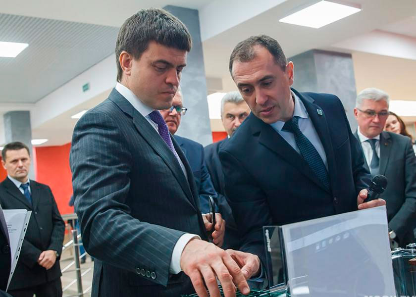 Главная задача вузов — развивать практикоориентированные программы, считает министр науки РФ Михаил Костюков