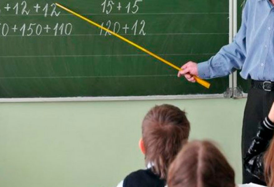 На 20% повысят оклады отдельных категорий сельских учителей