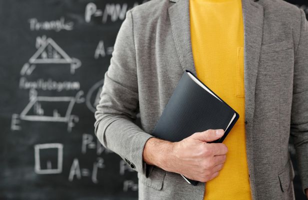 Как в 11 классе наладить отношения с учителями?