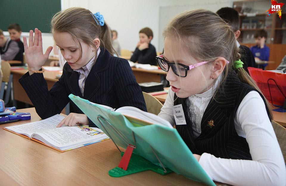 «Мы калечим детей»: Александр Лукашенко о школьных нагрузках