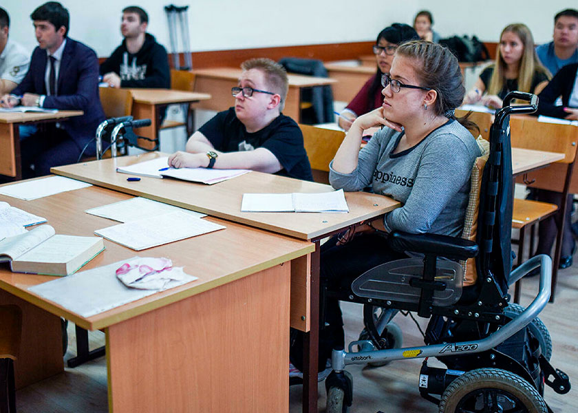 При каких условиях люди с инвалидностью могут поступать в вузы Беларуси