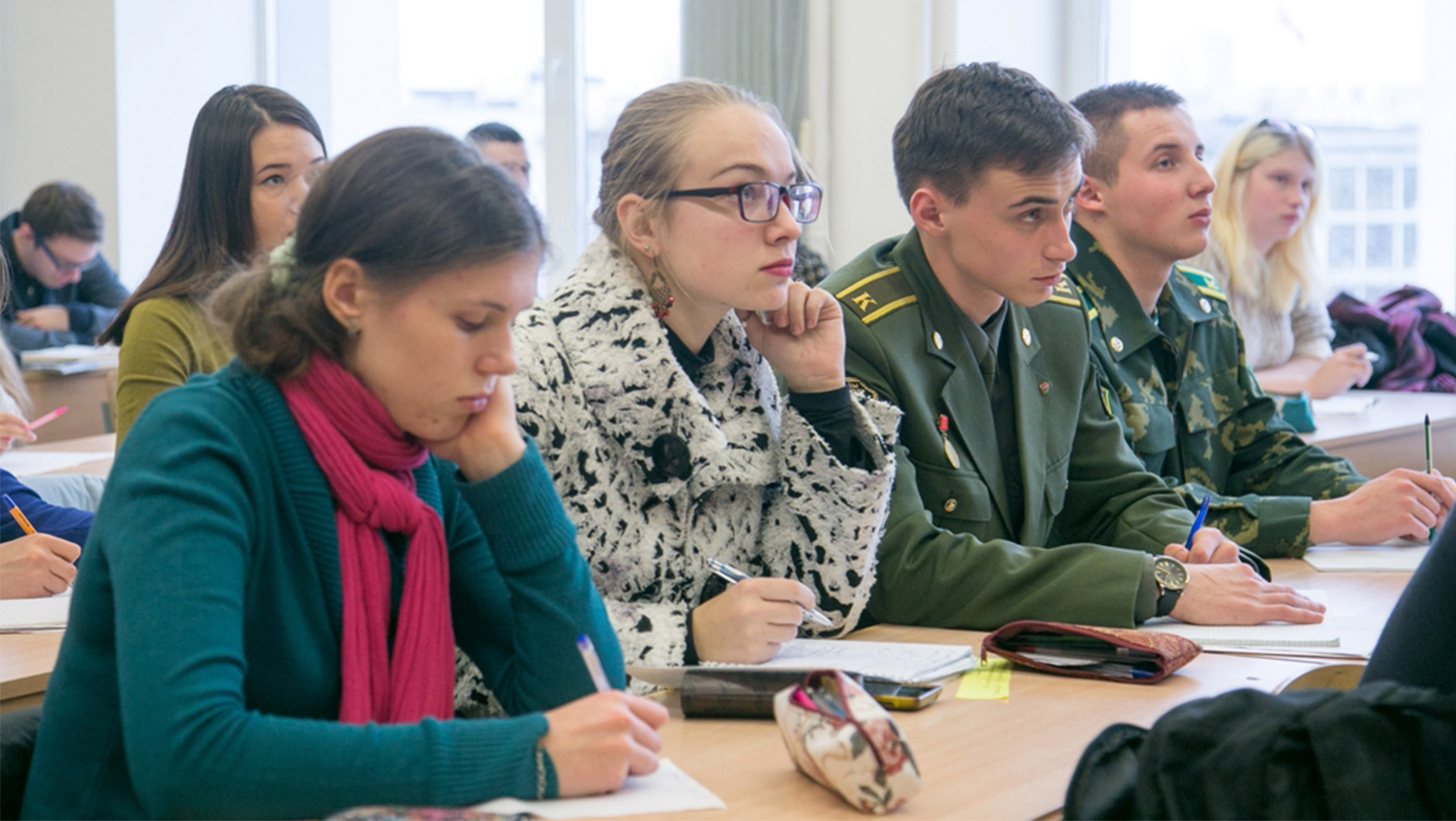 Из белорусских вузов военные факультеты имеются в БГУ, БГУИР, БНТУ, БГМУ, ГрГУ, БелГУТ и БГАА